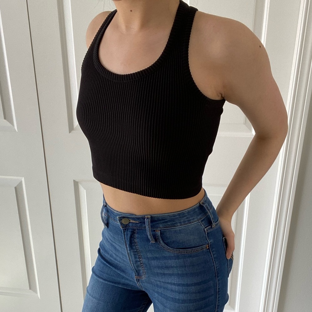 VIBE - Black Ribbed Racerback Cropped Classic Basic Tank Top - Picture 4 of 8